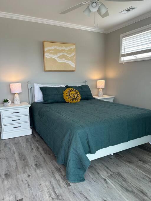 Holden Beach House Second Row With Surround Views! Exterior photo